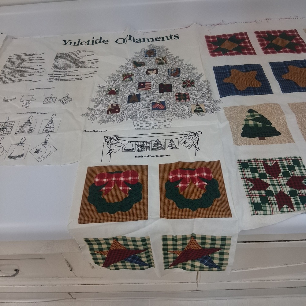 2 Vintage VIP Cranston Dreamspinners Yuletide Christmas Ornaments Fabric Panels - Picture 2 of 16